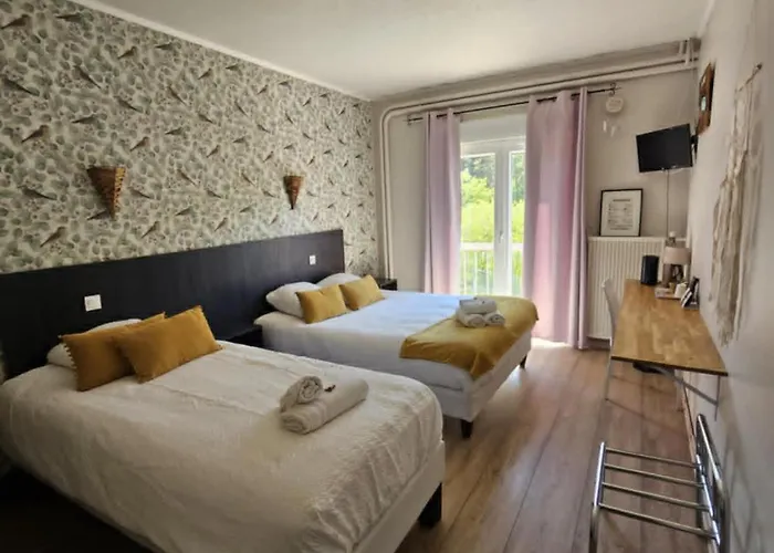 Ξενοδοχείο Logis Restaurant L'escapade 2*