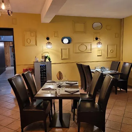 Logis Hotel Restaurant L'Escapade Отель