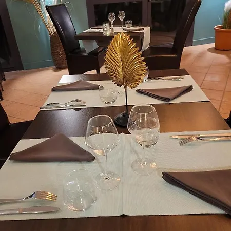 Logis Restaurant L'escapade Hotel 2*