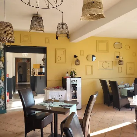 Logis Hotel Restaurant L'Escapade Отель