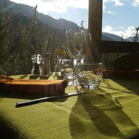 Logis Restaurant L'escapade 2*