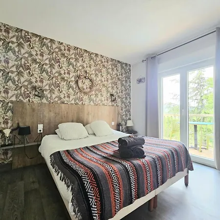 Logis Restaurant L'escapade ホテル