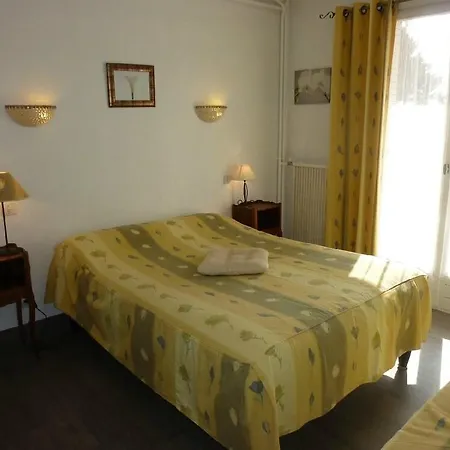 Logis Restaurant L'escapade ホテル