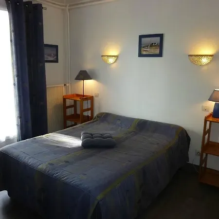 Logis Restaurant L'escapade ラマストル