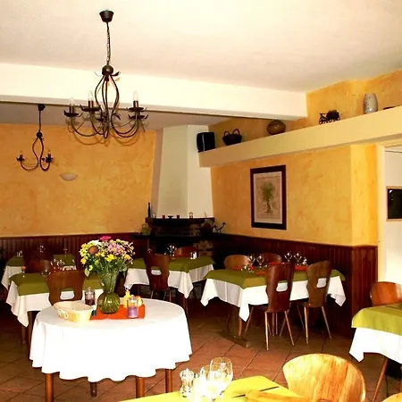 Logis Restaurant L'escapade Hotel Lamastre